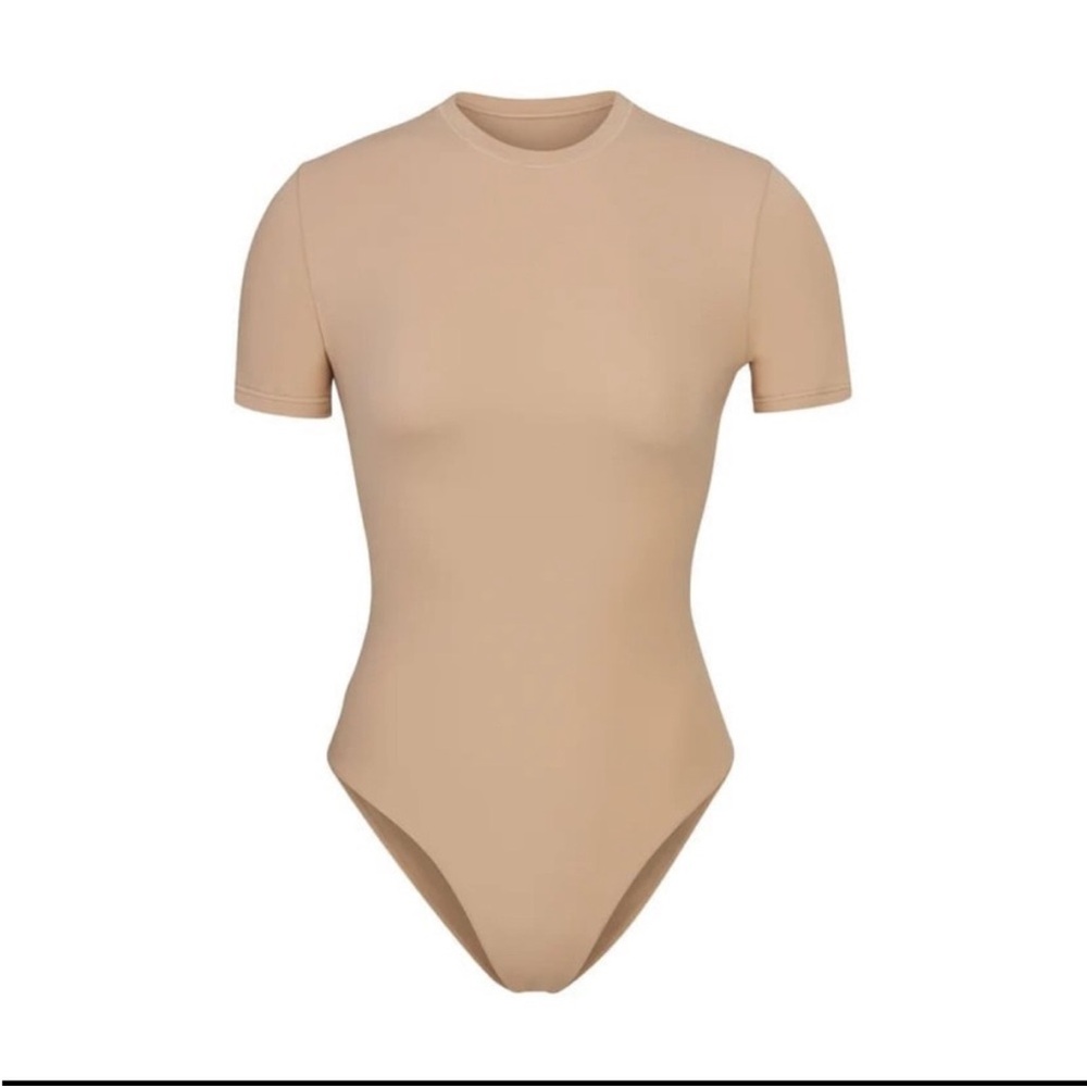 Skims Fits Everybody T-Shirt Body Suit in Clay